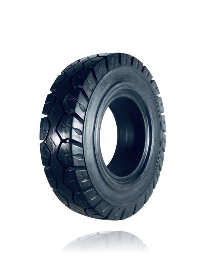 Ultimate XT Siyah Segmanlı Dolgu Lastik (RİM 10.00) 23.12-12 (315.45-12)
